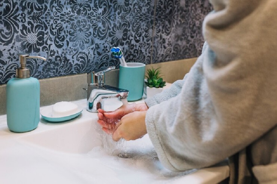 Mixing-Metals-in-Your-Bathroom